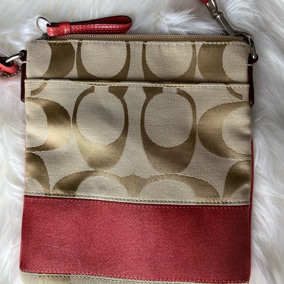 Coach Crossbody Bag - Picture 4 of 5